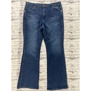 Wrangler Relaxed Fit Bootcut Blue Denim Jeans Women's 36x31 Medium Wash Stretch